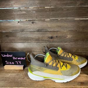 Kids Childrens Under Armour Curry 7 Gray Basketball Shoes Sneakers‎ Size 7 Y GUC
